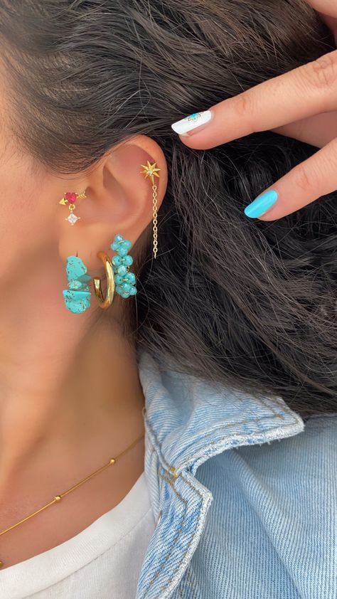 Blue And Gold Ear Piercings, Gold Ear Piercings, Ear Inspiration, Earring Stacks, Ear Curation, Baddie Aesthetic, Cute Piercings, Arm Party, Slow Life