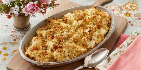 Add Cauliflower Gratin to Your Thanksgiving Menu Cauliflower Au Gratin, Cauliflower Gratin, Christmas Side Dishes, Christmas Dinner Menu, Cooking Meals, Cauliflower Casserole, Christmas Dinner Ideas, Christmas Eve Dinner, Pioneer Woman Recipes