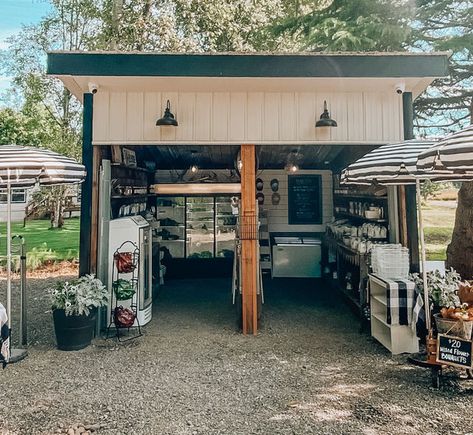 FARM STAND | Home Farm Farm Store Ideas, Farm Store Decor, Veggie Stand, Garage Shoe Rack, Mcm Farmhouse, Farm Market Ideas, Farm Storage, Florist Ideas, Farmers Market Stand