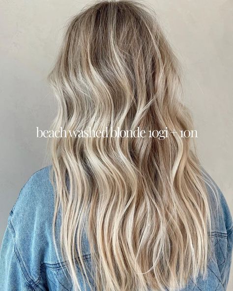 Beachy Blonde Hair Balayage Natural, Lived In Balayage Blonde, Beachy Blonde Hair Balayage, Blonde Highlights With Root Smudge, Creamy Blonde Hair Highlights, Blonde Hair Inspo Summer, Champagne Blonde Balayage, Spring Blonde Hair, Perfect Blonde Hair