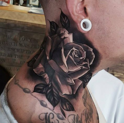 Rose Neck Tattoo, Full Neck Tattoos, Guys Ear Piercings, Best Neck Tattoos, Aztec Artwork, Flower Tat, Girl Neck Tattoos, Throat Tattoo, Chicano Style Tattoo