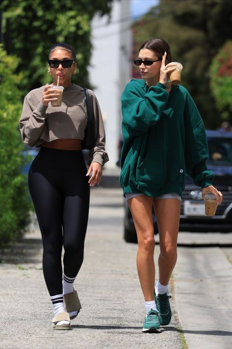 Hailey Bieber and Lori Harvey 5.5.23 Lori Harvey Workout Outfits, Lori Harvey Gym Outfits, Lori Harvey Street Style, Lori Harvey Workout, Wellness Era, Harvey Outfits, Gym Ootd, Athleisure Outfits Summer, Pilates Outfit