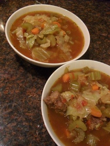 Vegetable Soup With Cabbage, Veg Beef Soup, Beef Veggie Soup, Soup With Cabbage, Best Vegetable Soup Recipe, Vegetable Soup Crock Pot, Beef Cabbage Soup, Beef Vegetable Soup, Homemade Vegetable Beef Soup