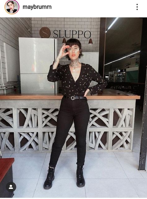 Outfit Ideas For School Baddie, School Baddie, Edgy Work Outfits, Rocker Glam, Moda Rock, Grunge Outfit, Corporate Fashion, Estilo Rock, Fashion Grunge