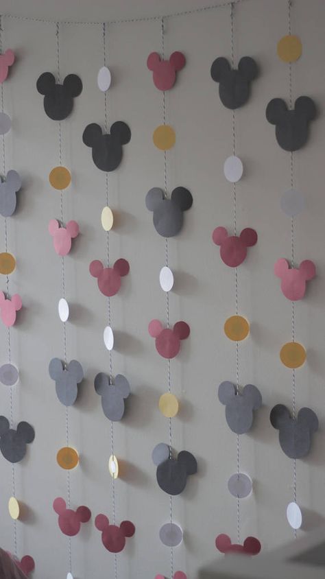 Mickey Mouse Table, Γενέθλια Mickey Mouse, Mickey Mouse Crafts, Black Mickey Mouse, Mickey First Birthday, Minnie Mouse Party Decorations, Deco Disney, Minnie Mouse Birthday Party Decorations, Minnie Mouse Birthday Decorations