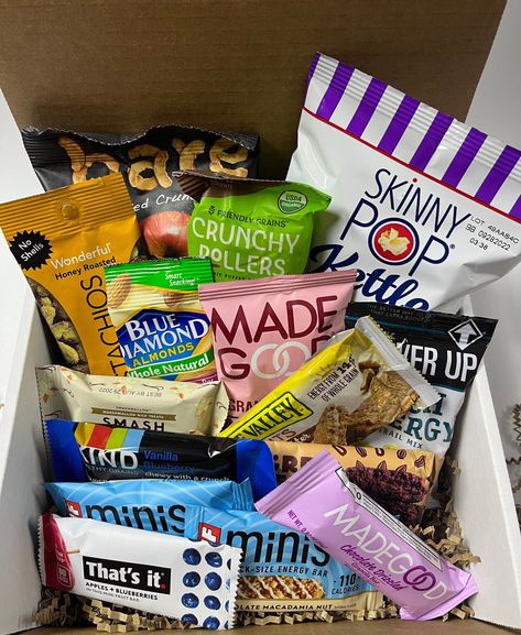 Cliff Bars, College Gift Boxes, Fig Bar, Good Snacks, Kind Bar, Snack Boxes Healthy, Smart Snacks, Healthy Cookie, Nut Bar