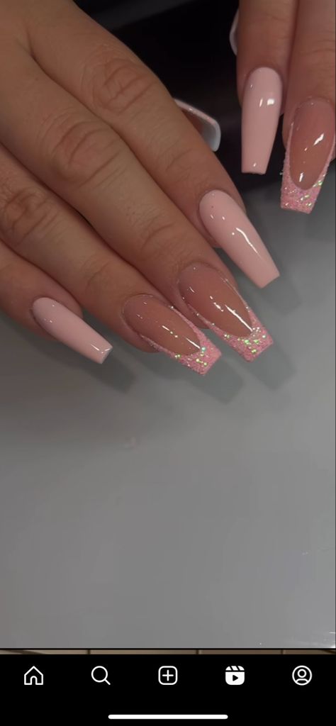 Nagel Inspo Ballerina, Trendy Coffin Acrylic Nails, Simple But Elegant Nails, Neutral Acrylics, Birthday Nails Coffin, Trendy Nails Designs, Nails With Glitter Design, Pink Nails Coffin, Ballerina Nail Art