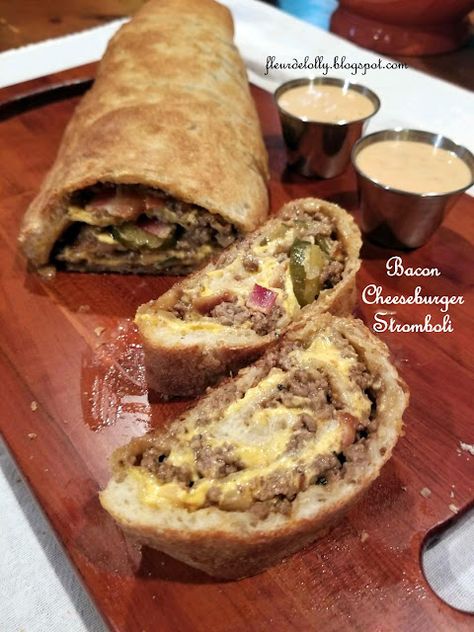 Fleur de Lolly: Bacon Cheeseburger Stromboli Ground Beef Stromboli Recipe, Hamburger Stromboli, Cheeseburger Stromboli Recipe, Cheeseburger Stromboli, Stuffed Bread Rolls, Crescent Ring Recipes, Ground Beef Ideas, Easy Stromboli, Ring Recipes