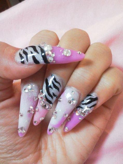 Pink & zebra print Gyaru style nail art Gyaru Nails, Unicorn Nails Designs, Nail Art For Beginners, Unicorn Nails, Y2k Nails, Really Cute Nails, Kawaii Nails, Flower Nail Art, Cute Nail Art