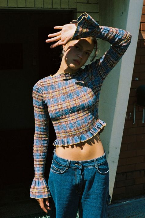 All – Après Studio Yellow And Blue Outfits, Plaid Top Outfit, Fitted Long Sleeve Top, Mode Pop, Blue Valentine, Fitted Long Sleeve, Elastic Thread, Studio Blue, Plaid Top