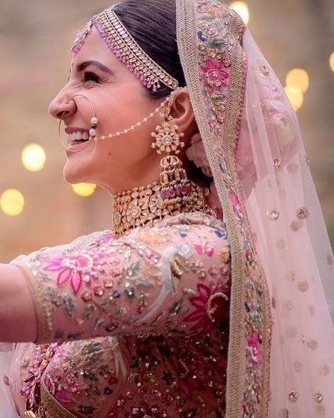 30+ Bridal Naths For Every Kind Of Bride | WedMeGood Deepika Padukone Lehenga, Nath Designs, Bridal Nath, Pengantin India, Sabyasachi Lehenga, Nikkah Dress, Perhiasan India, Bridal Lehenga Collection, Beautiful Ornaments