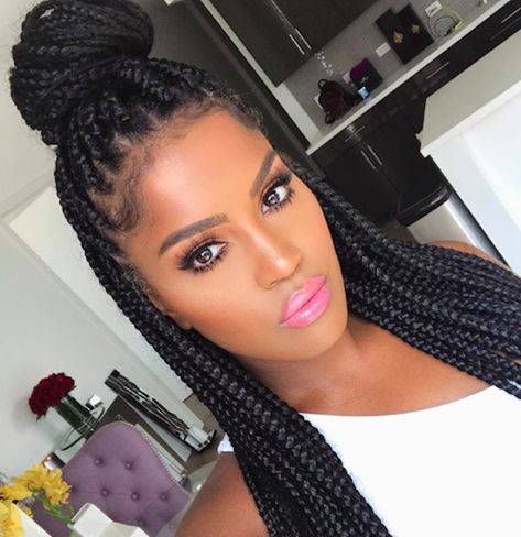 16 different ways to style your box braids, from triangular parts to double buns and more Style Your Box Braids, Flower Child Hair, Medium Sized Box Braids, Box Braids Bun, Bob Braids Hairstyles, Double Buns, Super Easy Hairstyles, Medium Box Braids, Second Day Hairstyles