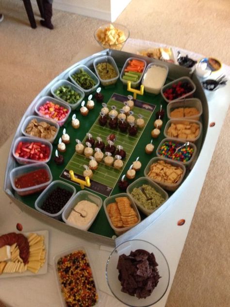 Snack Stadium Super Bowl, Super Bowl Snack Stadium, Snack Stadium, Party Essen, Football Party Foods, Reusable Containers, Football Parties, Custom Cupcake Toppers, Bowl Party Food