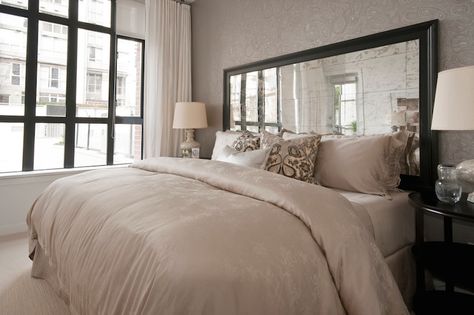 20 Stunning Mirrored Headboard Designs Master Headboard, Mirror Headboard, Transitional Bedroom, White Headboard, Casa Vintage, Headboard Designs, Trendy Bedroom, Gray Bedroom, Bedroom Headboard