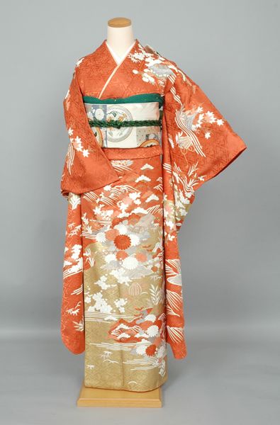 g-fr106    #1050 Orange Kimono Traditional, Japanese Kimono Dress, Kimono Rental, Kimono Traditional, Japanese Traditional Clothes, Furisode Kimono, Cute Kimonos, Japanese Costume, Modern Kimono