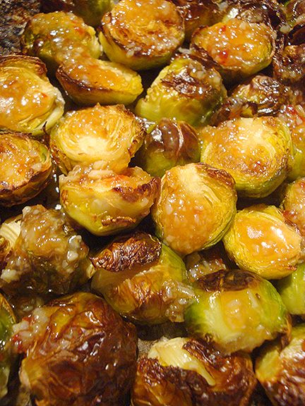 Sweet Chili Vegetables, Brussels Sprouts With Sweet Chili Sauce, Sweet Chilli Brussel Sprouts, Sweet Thai Chili Brussel Sprouts, Sweet Roasted Brussel Sprouts, Recipes Using Chili Sauce, Recipes With Sweet Chili Sauce, Sauce For Brussel Sprouts, Sweet Chili Brussel Sprouts