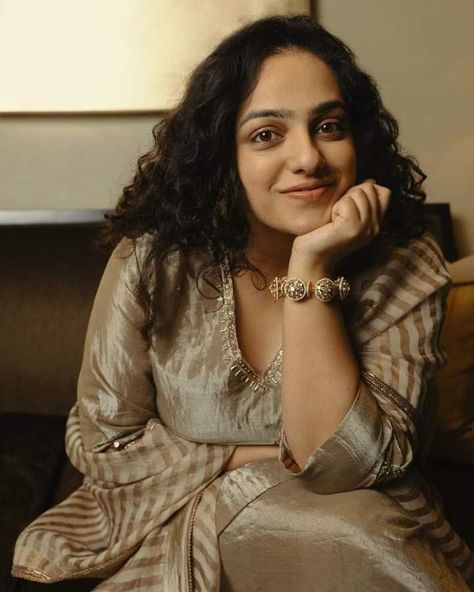 Nithya Menen, Beauty Places, Female Art Painting, Actress Pics, Beautiful Smile Women, Desi Beauty, Love And Marriage, Female Art, Beauty Women