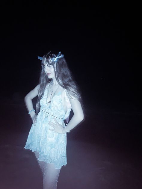 mermaidcore aesthetic sirencore water nymph beachgirl oceancore seacore dark night outfit inspo hair inspo Dark Sirencore Outfits, Seacore Outfit, 18th Aesthetic, Oceancore Outfit, Sirencore Outfits, Mermaidcore Aesthetic, Siren Core, Straight Eyebrows, Water Nymph