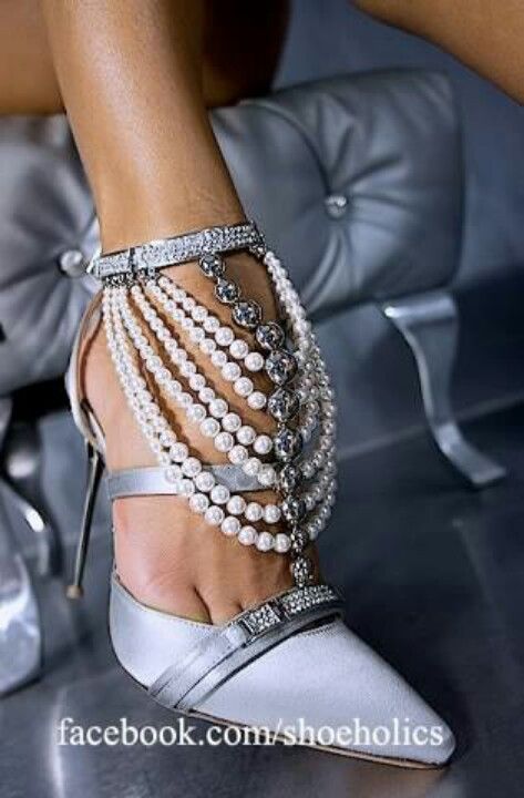 Onelove Beaded Heels, Gorgeous Shoes, Fabulous Shoes, Hot Shoes, Shoe Obsession, Shoe Lover, Party Shoes, Beautiful Shoes, Cute Shoes