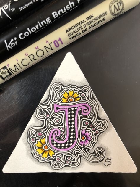 Alcohol Ink Painting, Zentangle Patterns, Ink Painting, Alcohol Ink, Lettering Alphabet, Tangled, Geometry, Tile, Doodles