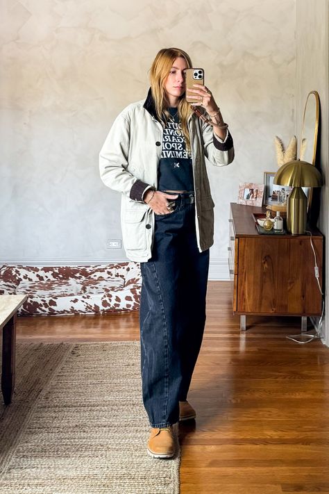 Styled my vintage L L Bean Barn Coat (Chore coat?) with my black barrel jeans, timberland boots, and a graphic t-shirt to head to a soccer game. #chorecoatoutfit #barncoat #thriftedfashion #falloutfits #womensfashion • how to style a barn coat • chore coat outfit ideas • barrel jeans outfits • fall trends • tomboy aesthetic • tomboy femme • Barn Coat Outfit, Chore Coat Outfit, Chore Jacket Outfit, Jeans Outfits Fall, Aesthetic Tomboy, Coat Outfit Ideas, Tomboy Aesthetic, Tomboy Femme, Barrel Jeans