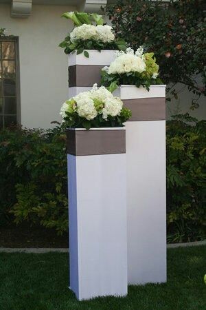 Modern Ceremony, Wedding Columns, Ceremony Styling, Wedding Pillars, Wedding Alters, Church Flowers, Wedding Ceremony Flowers, Ceremony Flowers, Aisle Decor