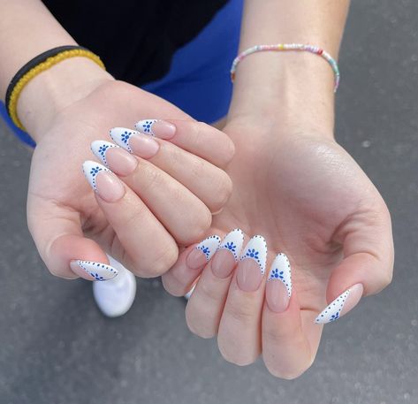 Coastal Nails Aesthetic, Costal Cowgirl Nails, East Coast Nails, Coastal Cowgirl Nails, Nails For Italy Trip, Coastal Granddaughter Nails, Pottery Nails, Nails For Greece, Nails Coastal