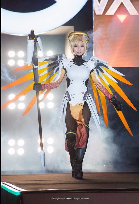 Ow Mercy, Mercy Cosplay, Overwatch Costume, Blonde Cosplay, Dope Pics, Couple Cosplay, Cosplay Fashion, Overwatch Cosplay, Mercy Overwatch