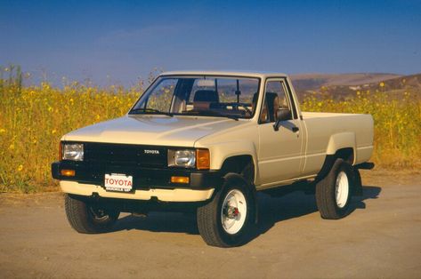 20 Years of the Toyota Tacoma and Beyond: A Look Through the Years Toyota Trucks 4x4, 2012 Toyota Tacoma, Compact Trucks, Toyota Pickup 4x4, Toyota Usa, Toyota Truck, Truck Photos, Tacoma Truck, Pick Up Truck