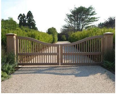 lovely gates House Entrance Gate, Paddock Ideas, Yard Gates, Farm Gates Entrance, Entrance Gates Driveway, Big Homes, Wood Gates Driveway, Walpole Outdoors, Gate Images