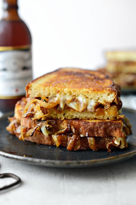 French Onion Soup Grilled Cheese Sandwich - Simply Scratch Baked Bean Sandwich, French Onion Grilled Cheese Sandwich, French Onion Soup Grilled Cheese, Garlic Grilled Cheese, Caramelized Onion Grilled Cheese, French Onion Grilled Cheese, Soup Grilled Cheese, Baked Beans Crock Pot, Grilled Sandwich Recipe