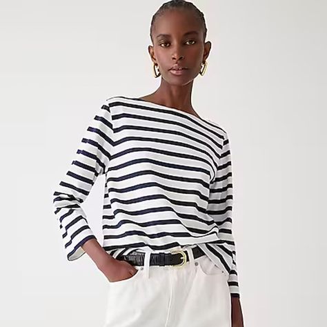 French Capsule Wardrobe, Boat Neck Shirt, French Women, T-shirts & Tank Tops, Look Chic, Boat Neck, Capsule Wardrobe, Tank Shirt, Tank Top Shirt