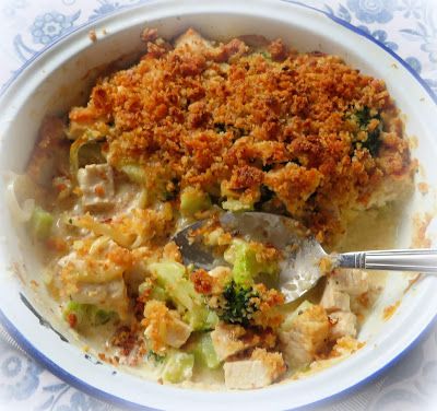 Turkey & Broccoli Casserole Turkey And Broccoli Casserole, Turkey Broccoli Casserole, Broccoli Casserole Recipes, Turkey Broccoli, Hot Turkey Sandwiches, Turkey Casserole Recipe, Broccoli Dishes, Broccoli And Potatoes, Broccoli Recipes Casserole