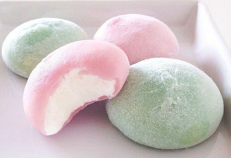 #japanesekawaii uploaded by whengalerts 🇵🇭 on We Heart It Mochi Ice Cream, Pink Food, Green Collection, Japanese Sweets, Unique Recipes, Green And Pink, Celebration Cakes, Green Aesthetic, Pretty Food