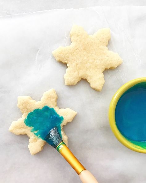 Hand-Painted Sugar Cookies {Kid-Friendly Cookie Decorating} | e2 bakes brooklyn Frosting Cookies With Kids, How To Paint Sugar Cookies, How To Paint Cookies, Decorating Sugar Cookies With Kids, Painted Sugar Cookies Christmas, Decorating Cookies With Kids, Painting Sugar Cookies, Christmas Cookie Decorating For Kids, Painted Christmas Cookies