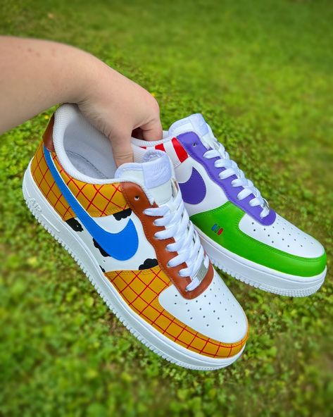 This Sneakers & Athletic Shoes item by arbiadesigns has 611 favorites from Etsy shoppers. Ships from Brockton, MA. Listed on Jul 21, 2024 Nike Dunks Custom, Painted Shoes Diy Ideas, Christmas Nike Shoes, Sneaker Design Ideas, Nike Air Force Design, Converse Costume, Colorful Nikes, Painted Disney Shoes, Painting On Shoes