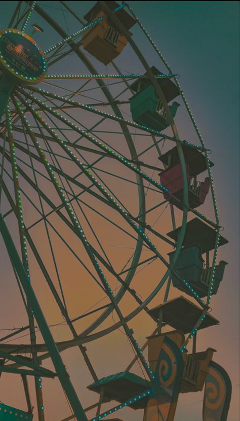 Vegas Ferris Wheel, Ferries Wheels Aesthetic, Ferry Wheel Aesthetic, Sinners Playground, Ferris Wheel Wallpaper, Ferris Wheel Painting, Parade Aesthetic, Aesthetic Ferris Wheel, Ferris Wheel Aesthetic