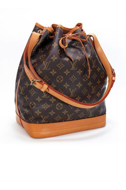 Louis Vuitton Noe such a classic Fendi Purse, Sac Louis Vuitton, Fashion Purses, 2016 Trends, Handbags Fashion, Fashion Tote Bag, Louis Vuitton Damier Azur, Lv Handbags, Burberry Handbags