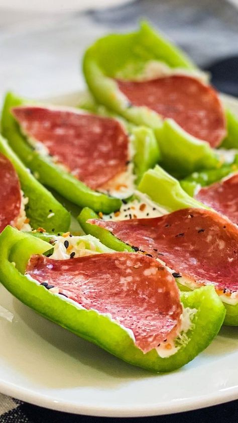 Jalapeno Snacks, Veggie Snack Ideas, Bell Pepper Cream Cheese, Cream Cheese Everything Bagel Seasoning, Healthier Appetizers, Pepper Cream Cheese, Bariatric Snacks, Healthy Era, Lunch Stuff