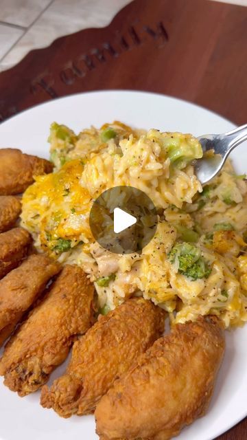 Desha Jordan on Instagram: "Broccoli & Cheese Rice w/ Fried Chicken Wings! #foodie #wings #reels #tasty #toptags #instagood #goodeats #mealsbydesha #food #easyrecipe #dinnerideas #recipe #lunch #explore" Chicken Wings And Broccoli Recipes, Fried Chicken Wings Meal Ideas, Quick Soul Food Dinner, Fried Chicken Wings Dinner Ideas Meals, Chicken Wings Meal Ideas Dinners, Fried Chicken Dinner Ideas Sides, Chicken Wing Dinner Ideas, Chicken Wings Dinner Ideas Meals, Chicken Wings With Rice