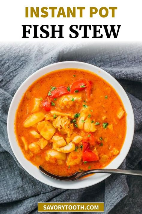 Dinners For Families, Instant Pot Fish, Brazilian Fish Stew, Brazilian Dishes, Curry Stew, Healthy Diets, Seafood Stew, Fish Stew, Eating Light