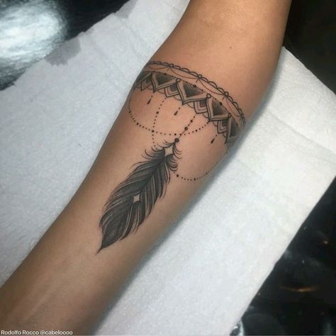 Wrist Band Tattoo, Tattoo Band, Garter Tattoo, Cuff Tattoo, Tattoo Forearm, Armband Tattoo Design, Anklet Tattoos, Leg Garter, Arm Band Tattoo