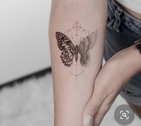 Star Tattoo On Wrist, Butterfly Tattoos Images, Butterfly Sketch, Cool Tattoo, Simple Tattoo Designs, Star Tattoo, Bad Tattoos, Casual Nails, Wrist Tattoo