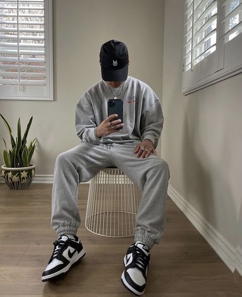 Jordans Mens Outfit, Nike Aesthetic Men, Mens Outfit Inspiration Winter, Nike Dunk Low Outfit Men Streetwear, Man Street Wear, Outfit Chicos, Nike Dunk Low Outfit Men, Jordan Outfits For Men, Boys Outfits Aesthetic