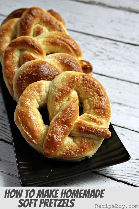 Soft Pretzel Recipe, Pane Dolce, Homemade Soft Pretzels, Soft Pretzel, Pretzels Recipe, Soft Pretzels, Food Cakes, How To Make Homemade, Pretzels