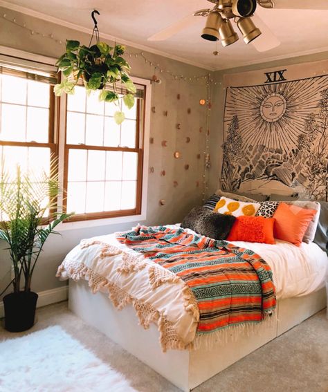 23 Bedroom Ideas, Colourful Bedroom Ideas Bright Modern, Small Bedrooms With Queen Beds Cozy, Colorful Bedroom Furniture Ideas, Eclectic Bedding Inspiration, Asymmetrical Ceiling Bedroom, Neutral Color Room Decor, Pink And Green Earthy Bedroom, Boho Room Vibes