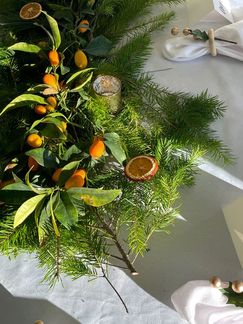 Tablescape With Oranges, Dried Citrus Table Decor, Evergreen Citrus Boho, Citrus Christmas Centerpiece, Citrus Place Setting, Orange Table, Green Orange, Green And Orange, Tablescapes