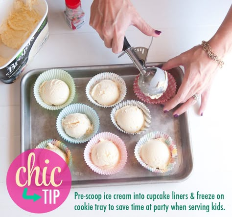 #ChicTip ~ Pre-scoop ice cream in cupcake liners  and freeze for easy serving at a kids party! #tips Dollar Store Birthday, 4de Verjaardag, Ice Cream Sundae Bar, Cupcake Birthday Party, Cream Birthday Party, Sundae Bar, Ice Cream Birthday Party, Ice Cream Theme, Cupcake Birthday