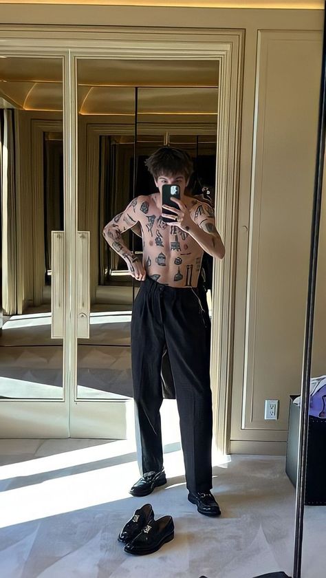 Role Model Tucker Style, Role Model Outfit, Role Model Tattoo, Tattoo Transformation, Tucker Pillsbury, Tattoo Dress, Blinding Lights, Jesse Rutherford, Model Outfit