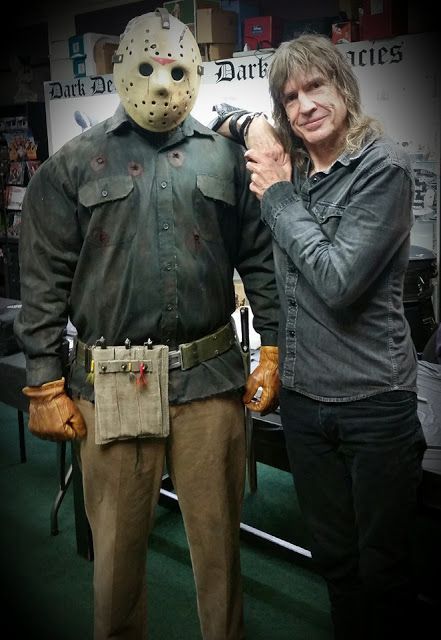 Jason Voorhees Couple Costume, Jason Vorhees Costume, Jason Costume, Jason Voorhees Costume, Friday The 13th Funny, Horror Convention, Horror Movie Costumes, Jason Friday, Jim Morrison Movie